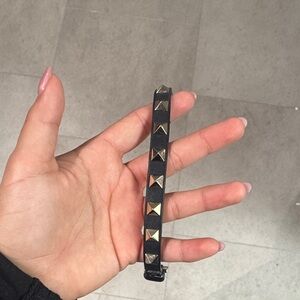 Valentino Cuff Leather Black bracelet